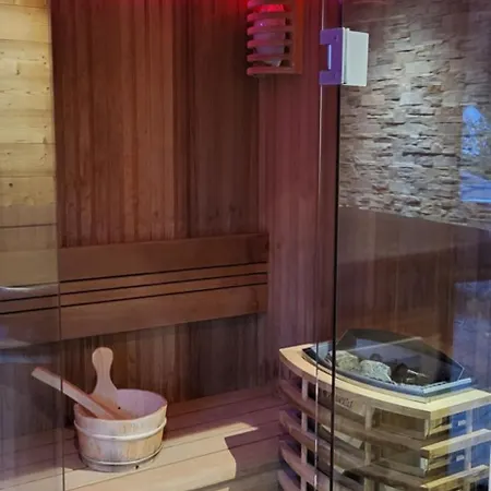 10 Pers Sauna & La Taniere Des Vosges Chalet *