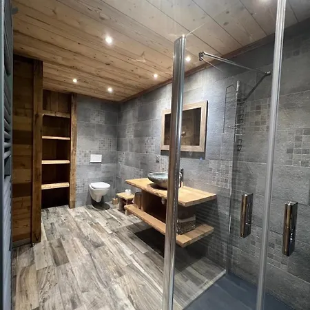 10 Pers Sauna & La Taniere Des Vosges *